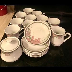 Silverie Fine China Cup/Saucer Crm/Sgr, Sweet Iris